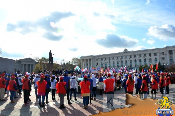 Мероприятия по случаю Дня народного единства в Симферополе - «70 лет Победы»