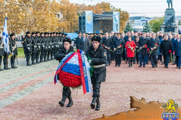 Севастополь отпраздновал День народного единства «по-особенному радостно» (ФОТОРЕПОРТАЖ) - «Общество Крыма»