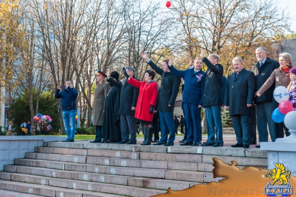 Севастополь отпраздновал День народного единства «по-особенному радостно» (ФОТОРЕПОРТАЖ) - «Общество Крыма»