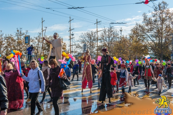 Севастополь отпраздновал День народного единства «по-особенному радостно» (ФОТОРЕПОРТАЖ) - «Общество Крыма»