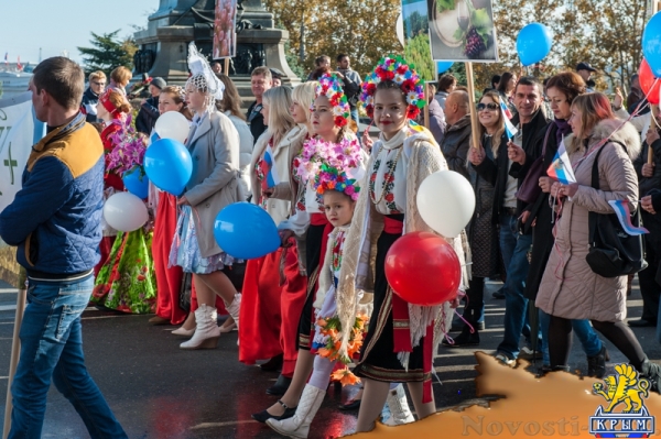 Севастополь отпраздновал День народного единства «по-особенному радостно» (ФОТОРЕПОРТАЖ) - «Общество Крыма»
