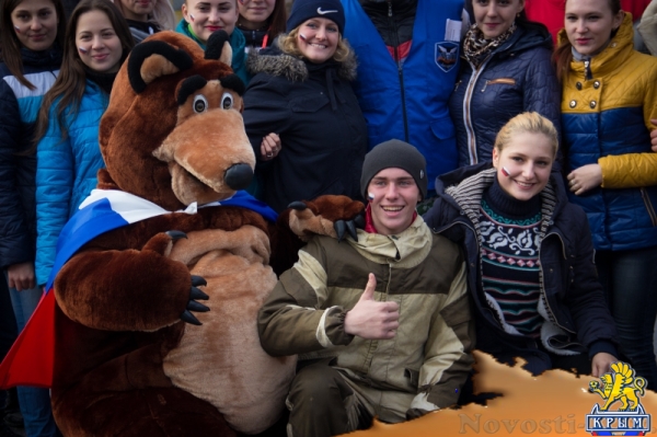 Луганск массово отметил День народного единства (ФОТОРЕПОРТАЖ. ВИДЕО) - «Общество Крыма»
