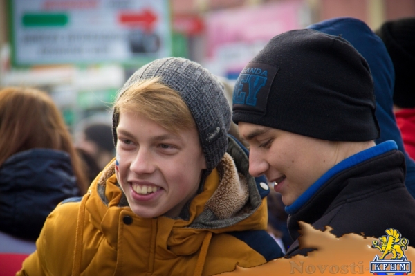 Луганск массово отметил День народного единства (ФОТОРЕПОРТАЖ. ВИДЕО) - «Общество Крыма»