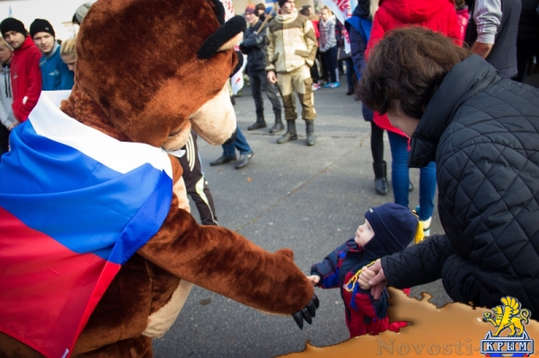 Луганск массово отметил День народного единства (ФОТОРЕПОРТАЖ. ВИДЕО) - «Общество Крыма»