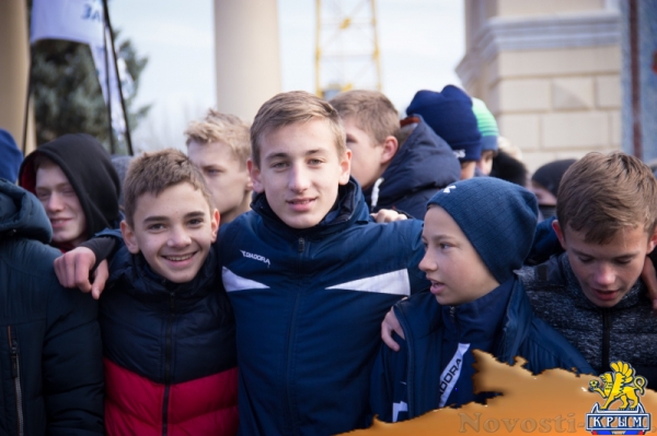 Луганск массово отметил День народного единства (ФОТОРЕПОРТАЖ. ВИДЕО) - «Общество Крыма»