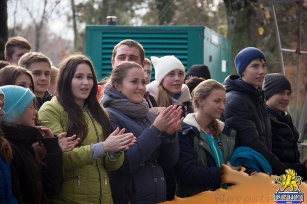 Луганск массово отметил День народного единства (ФОТОРЕПОРТАЖ. ВИДЕО) - «Общество Крыма»