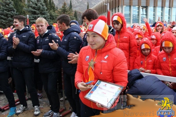 Школьник из Бурятии стал полуторамиллионным артековцем (ФОТО) - «Общество Крыма»