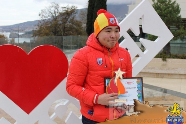 Школьник из Бурятии стал полуторамиллионным артековцем (ФОТО) - «Общество Крыма»