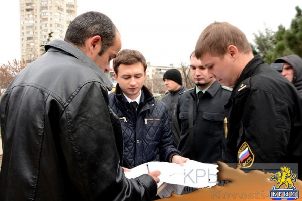 ФССП и администрация Симферополя провели первый рейд по взысканию долгов со злостных неплательщиков штрафов (ФОТО, ВИДЕО) - «Политика Крыма»
