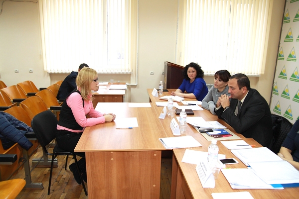 Более 100 сотрудников Госкомрегистра успешно прошли аттестацию - «Госкомрегистр»