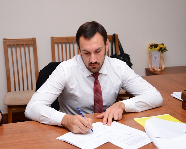 Экономические интересы республики должны быть в приоритете при рассмотрении спорных случаев аренды сельскохозяйственных земель — Александр Спиридонов - «Госкомрегистр»