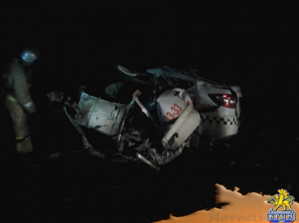 Ночью в Симферополе насмерть разбился таксист (ФОТО, обновлено) - «Симферополь»