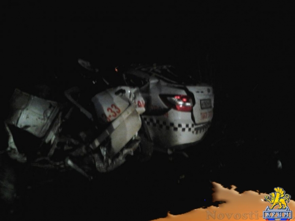 Ночью в Симферополе насмерть разбился таксист (ФОТО, обновлено) - «Симферополь»