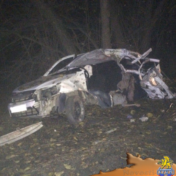 Ночью в Симферополе насмерть разбился таксист (ФОТО, обновлено) - «Симферополь»