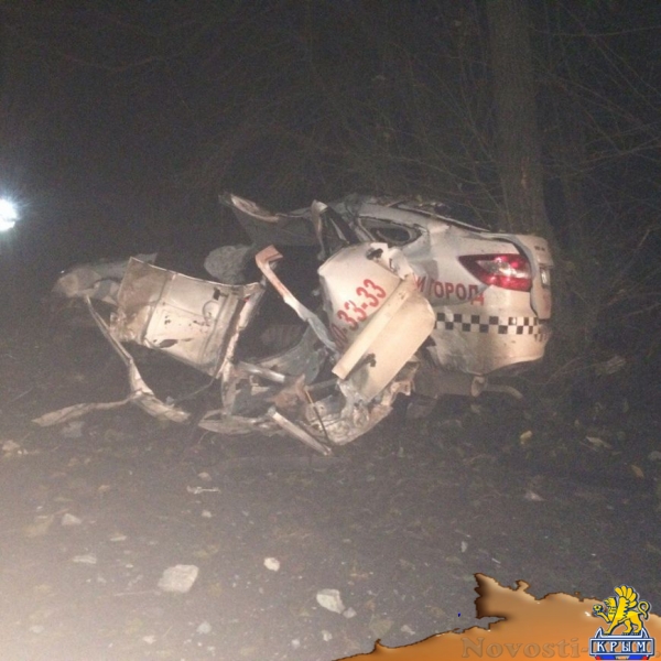 Ночью в Симферополе насмерть разбился таксист (ФОТО, обновлено) - «Симферополь»