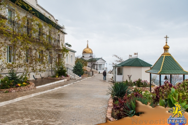 Над скалой Святого Георгия (ФОТО) - «Общество Крыма» Над скалой Святого Георгия (ФОТО) - «Общество Крыма»