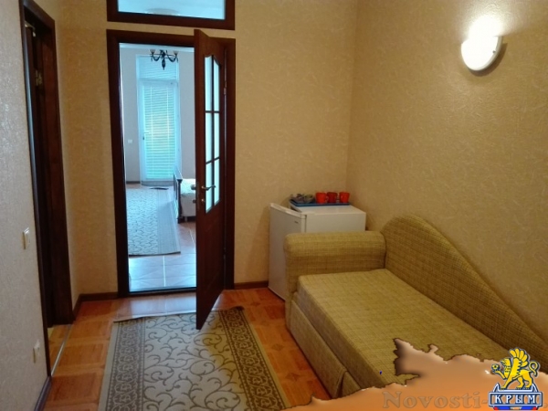 Отдых в Феодосии. Коттедж у моря со своим песчаным пляжем Отдых в Крыму 2016 - жильё в Крыму без посредников - «Отдых в Феодосии»