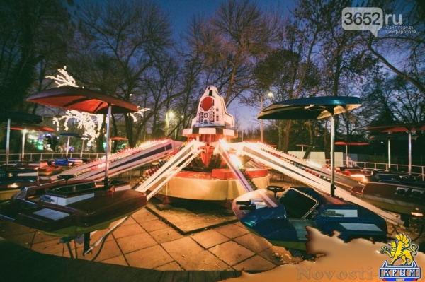 Симферопольский парк: игра ночных огней (ФОТО) - «Симферополь»