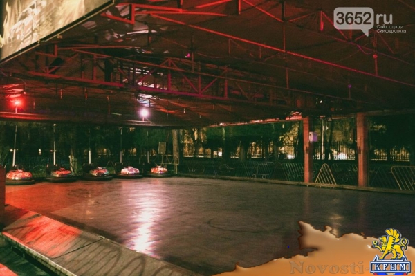 Симферопольский парк: игра ночных огней (ФОТО) - «Симферополь»