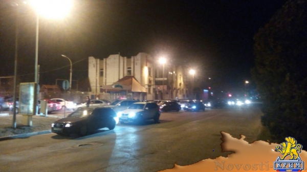 «Чёрная пятница» добралась до заправок Крыма и парализовала движение (ФОТО, ВИДЕО) - «Симферополь»