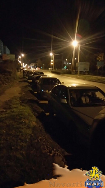 «Чёрная пятница» добралась до заправок Крыма и парализовала движение (ФОТО, ВИДЕО) - «Симферополь»