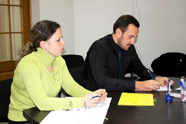 В Госкомрегистр за 4 месяца через специально организованные окна приема поступило более 2,5 тысяч пакетов документов от аграриев - «Госкомрегистр»