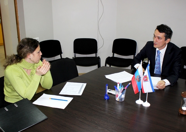 В Госкомрегистр за 4 месяца через специально организованные окна приема поступило более 2,5 тысяч пакетов документов от аграриев - «Госкомрегистр»