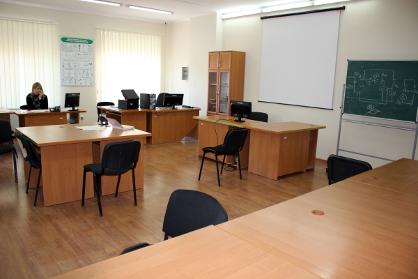 В ближайшее время должен решиться вопрос с выделением собственного помещения Госкомрегистру — Александр Спиридонов - «Госкомрегистр»