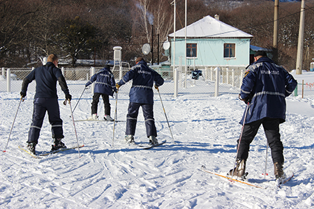Сергей Шахов: с целью обезопасить туристический отдых, аварийно-спасательные посты «КРЫМ-СПАС» на Ангарском перевале и плато Ай-Петри будут работать весь зимний сезон - «МЧС» Сергей Шахов: с целью обезопасить туристический отдых, аварийно-спасательные посты «КРЫМ-СПАС» на Ангарском перевале и плато Ай-Петри будут работать весь зимний сезон - «МЧС»