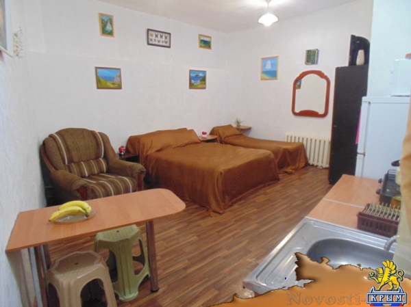 Отдых в Евпатории. Сдается 1-ком. коттедж, 2 мин.пеш. к набережной центр Евпатории, посуточно, круглый год. Отдых в Крыму 2016 - жильё в Крыму без посредников - «Отдых в Евпатории»