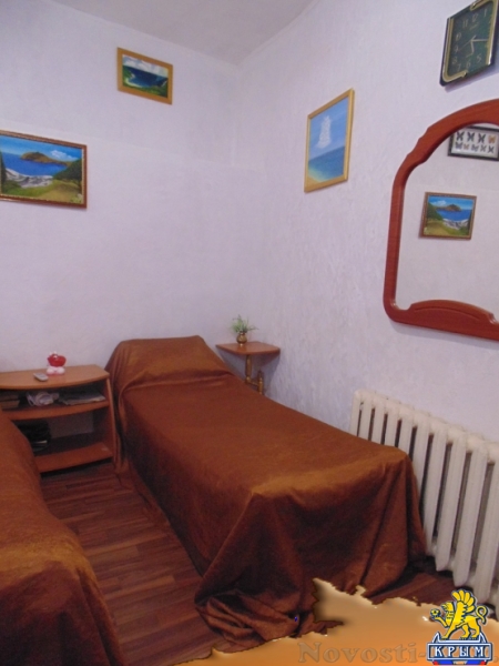 Отдых в Евпатории. Сдается 1-ком. коттедж, 2 мин.пеш. к набережной центр Евпатории, посуточно, круглый год. Отдых в Крыму 2016 - жильё в Крыму без посредников - «Отдых в Евпатории»