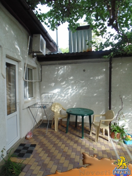 Отдых в Евпатории. Сдается 1-ком. коттедж, 2 мин.пеш. к набережной центр Евпатории, посуточно, круглый год. Отдых в Крыму 2016 - жильё в Крыму без посредников - «Отдых в Евпатории»