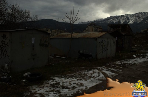 Муниципальные службы Ялты приступили к сносу незаконных гаражей на участке, отведенном под новую школу (ФОТО) - «Туризм Крыма»