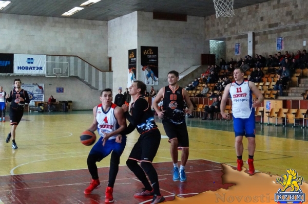 Ялтинские баскетболисты победили чемпионов Крыма и закрепились на первом месте в нынешнем республиканском сезоне (ФОТО) - «Общество Крыма»
