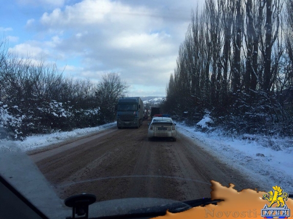На керченской трассе пробки из фур - «Керчь»