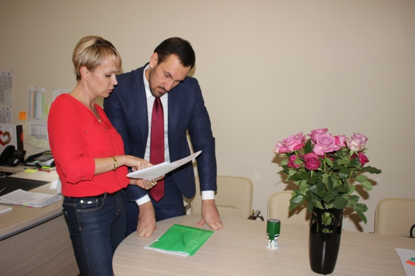 До конца 2016 года документы для Госкомрегистра начнут принимать ещё в 90 окнах МФЦ и их территориальных обособленных структурных подразделениях - «Госкомрегистр»