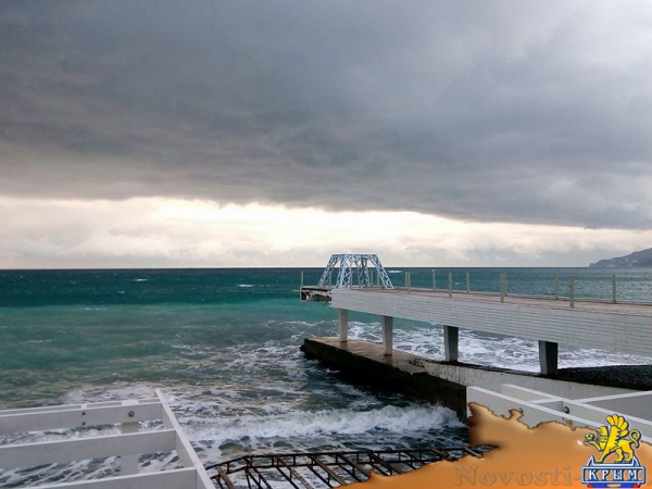 В Ялте уруганом снесло «эйфелеву башню» - «Происшествия»