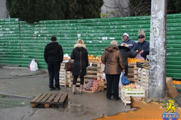 В Ялте прошла продуктовая ярмарка в грязи - «Новости Крыма»