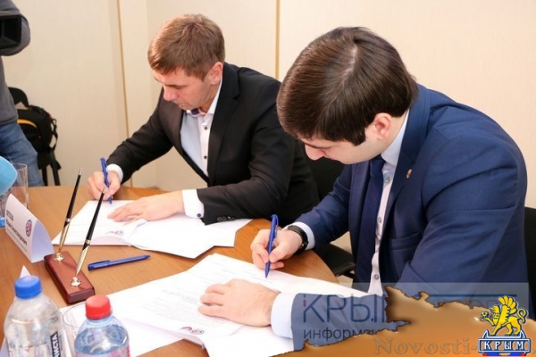 Крымский футбольный союз и МОО «Новая Формация» заключили меморандум о сотрудничестве (ФОТО) - «Спорт Крыма» Крымский футбольный союз и МОО «Новая Формация» заключили меморандум о сотрудничестве (ФОТО) - «Спорт Крыма»