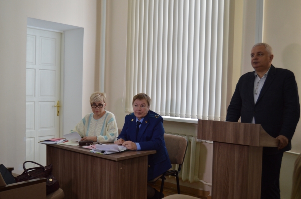 Ирина Клюева приняла участие в заседании "круглого стола" на тему "Обеспечение детям право на охрану здоровья" - «Правам ребёнка»