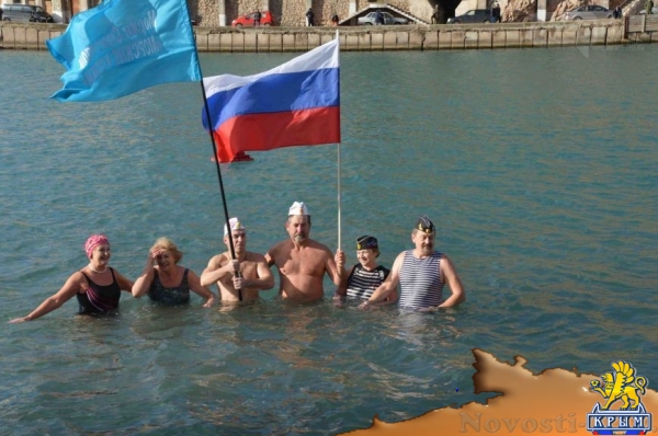 В Севастополе состоялось открытие очередного сезона зимнего плавания  - «Общество»