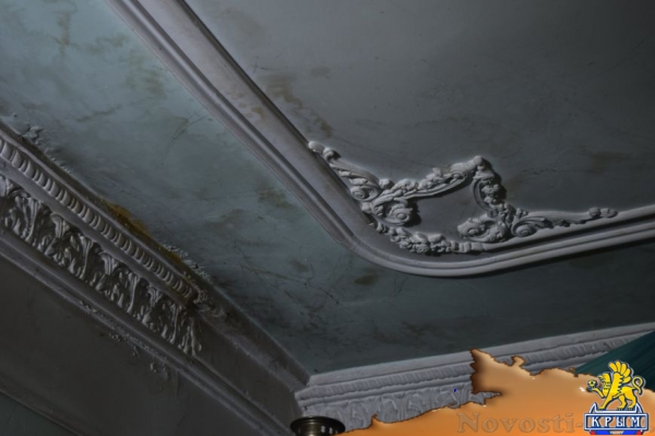 Жильцам симферопольского общежития пообещали отремонтировать протекающую крышу до 25 декабря (ФОТО) - «Симферополь»