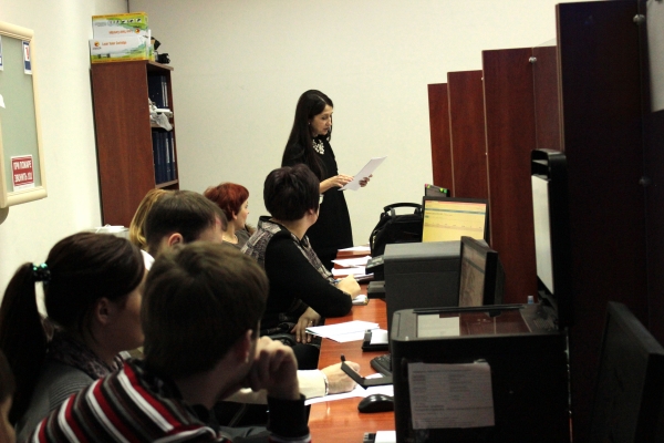 Специалисты Госкомрегистра проводят обучение сотрудников МФЦ новому программному обеспечению по приему документов - «Госкомрегистр» Специалисты Госкомрегистра проводят обучение сотрудников МФЦ новому программному обеспечению по приему документов - «Госкомрегистр»