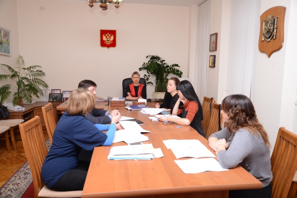 В Крыму ищут альтернативный способ расторжения договоров аренды земли с юрлицами, не прошедшими перерегистрацию в РФ — Галина Бойко - «Госкомрегистр»