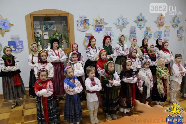 В Крымском этнографическом музее открыта юбилейная выставка-конкурс «От Святителя Николая - к Крещению Господню!» (ФОТО) - «Симферополь»