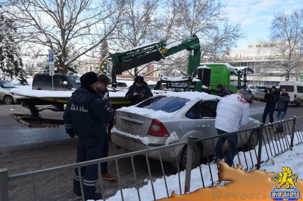 Служба принудительной эвакуации автотранспорта официально начала работу в Симферополе – «Гортранссервис» (ФОТО) - «Возвращение в Россию» Служба принудительной эвакуации автотранспорта официально начала работу в Симферополе – «Гортранссервис» (ФОТО) - «Возвращение в Россию»