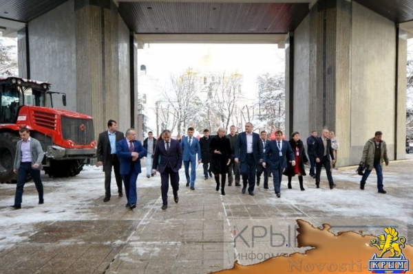 Аксёнов по достоинству оценил достижения Первомайского района (ФОТО) - «Политика Крыма»