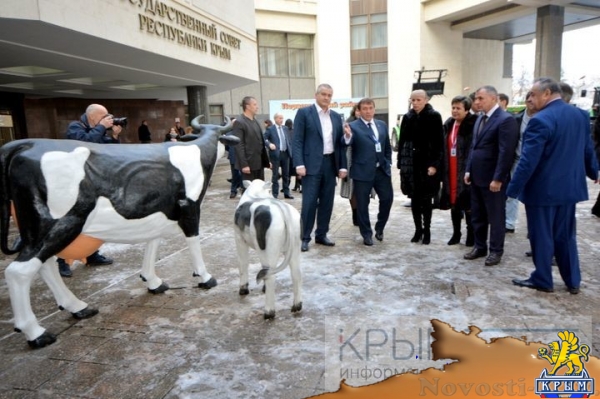 Аксёнов по достоинству оценил достижения Первомайского района (ФОТО) - «Политика Крыма»