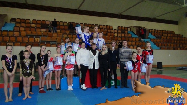 В Керчи прошло открытое первенство по спортивной акробатике - «Керчь»