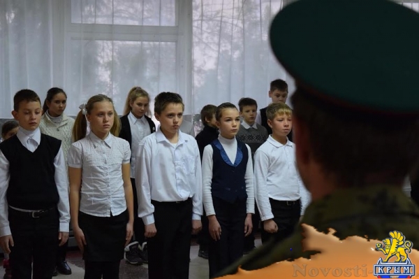 В Керчи школьники получили зеленые береты - «Керчь»